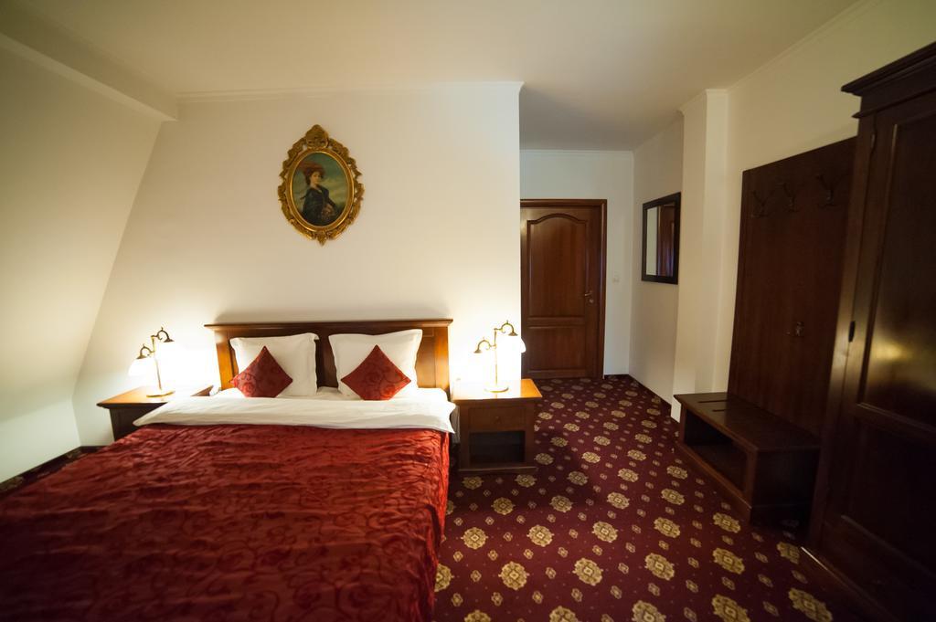 Hotel Vila Royal Bacău Exteriér fotografie